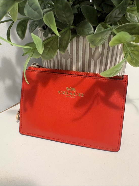 Coach Handbags - Coach Leather Zip Card Case / ID Holder Keychain